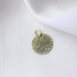 Personalisierter runder Anhänger aus 9 Karat Gold mit Fingerabdruck