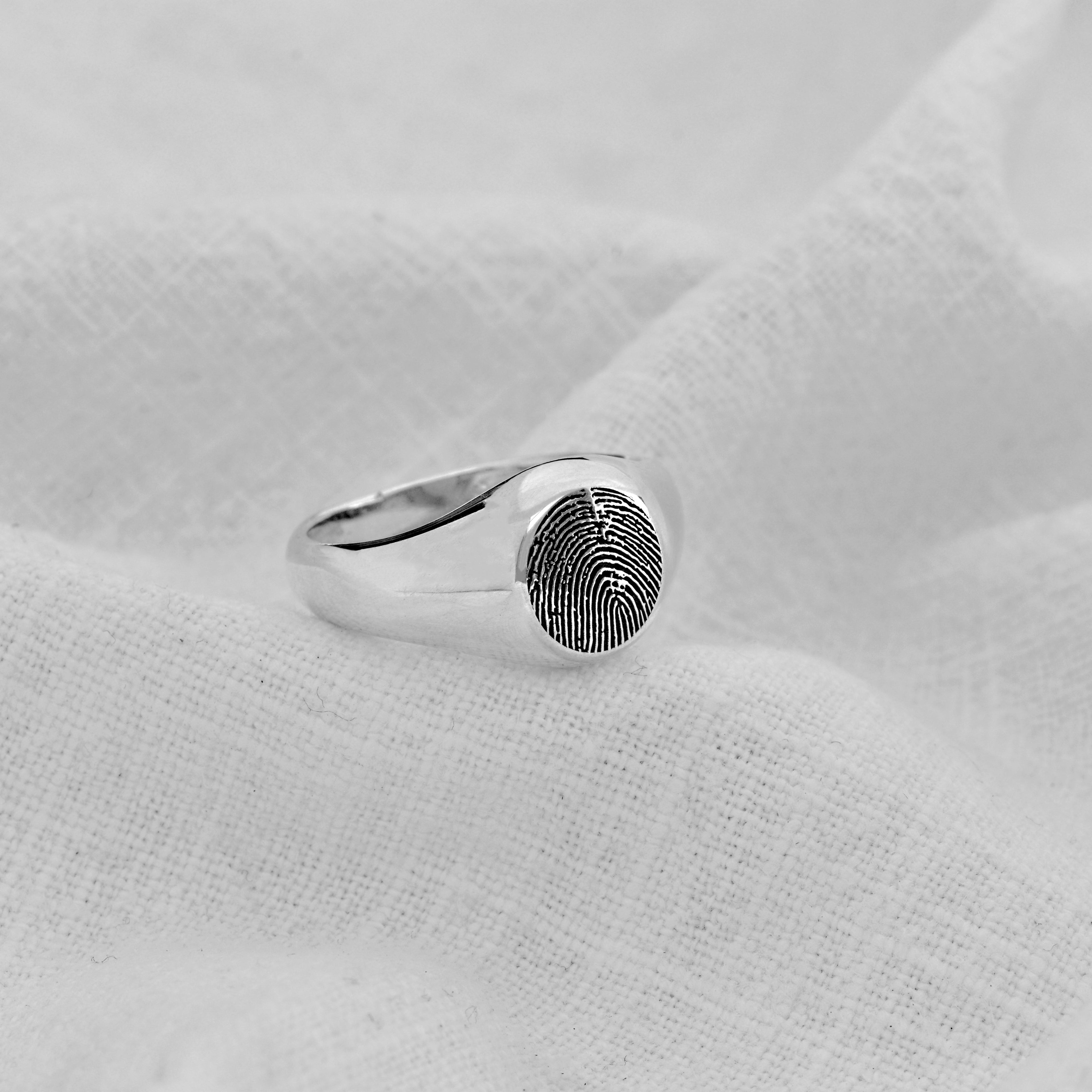 Personalisierter Siegelring aus Sterlingsilber mit Fingerabdruck