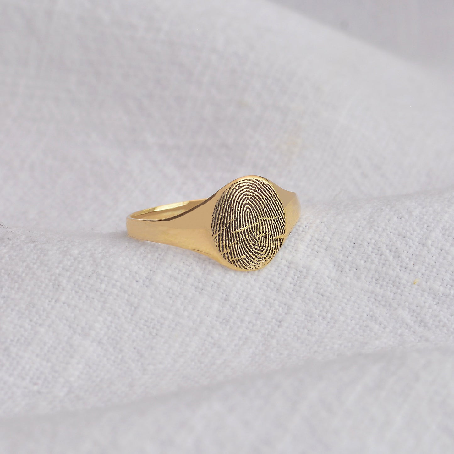 Personalisierter Siegelring aus 9 Karat Gold mit Fingerabdruck