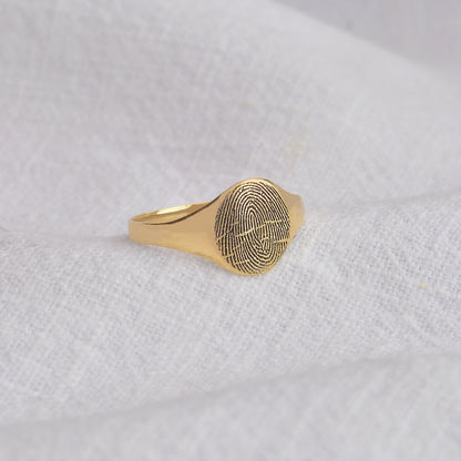 Personalisierter Siegelring aus 9 Karat Gold mit Fingerabdruck