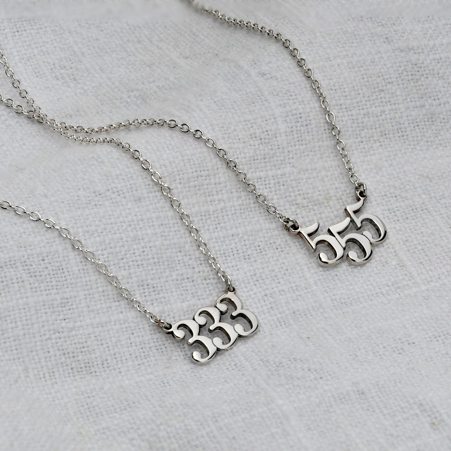 Personalisierte Sterlingsilber Engelszahl Halskette