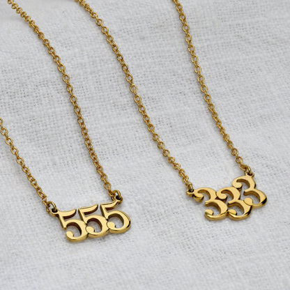 Personalisierte Halskette mit Engelszahl aus 9 Karat Gelbgold – 45 cm